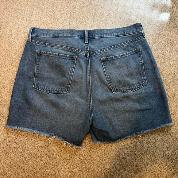 Old Navy Women’s Denim Shorts - Picture 3 of 3